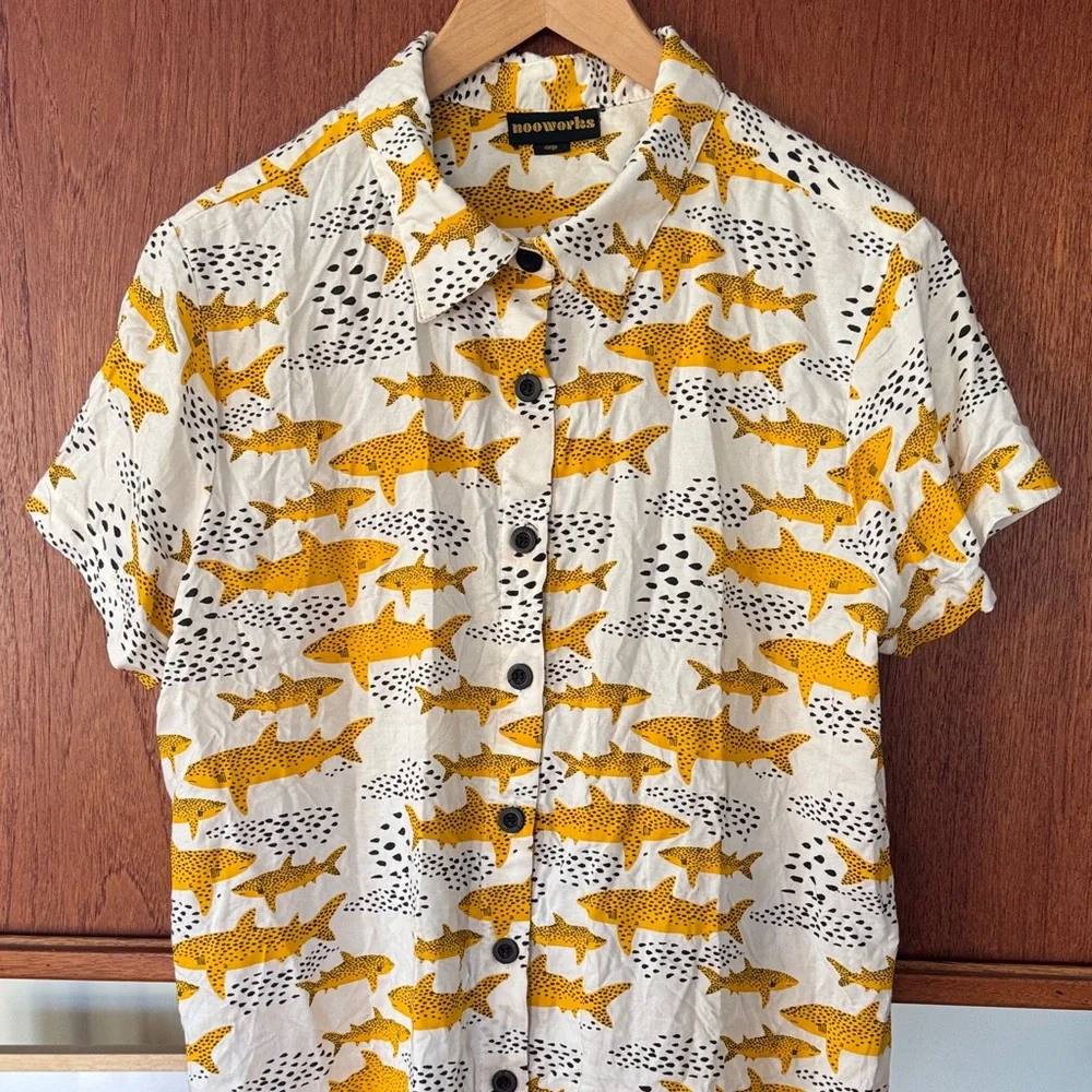 Nooworks Hard to Find Joyce Button Down Shirt - Yellow Sharks on White. Sz XL - Picture 3 of 9